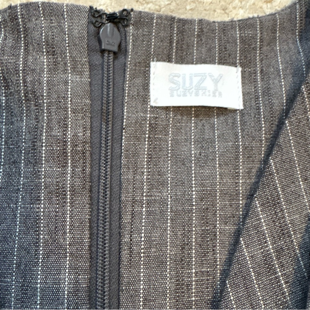 Suzy Shier Grey Pleated Bodice V Neck Pin Stripe Fitted Dress Size Small - Picture 7 of 12